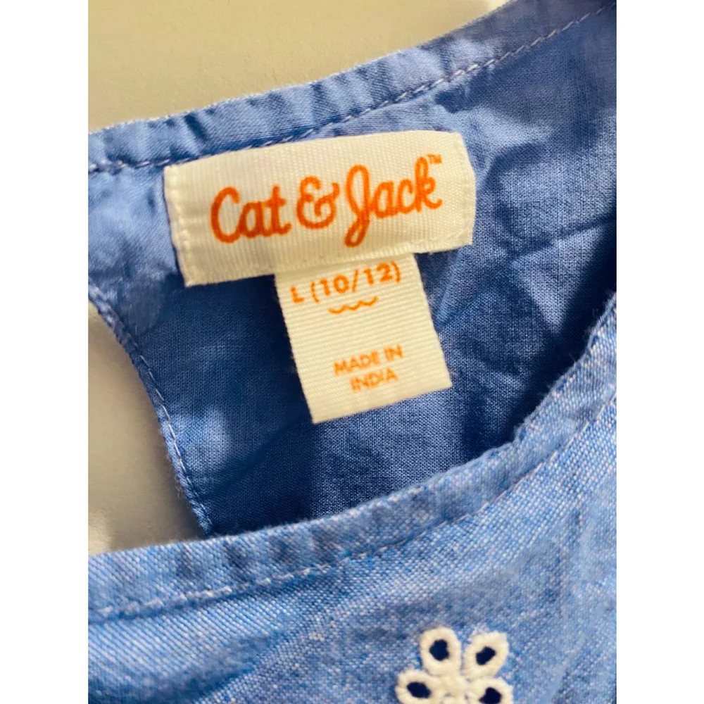 Cat & Jack Girl's Chambray Eyelet Ruffle Sleeve Tiered Dress L (10/12) - Picture 2 of 2